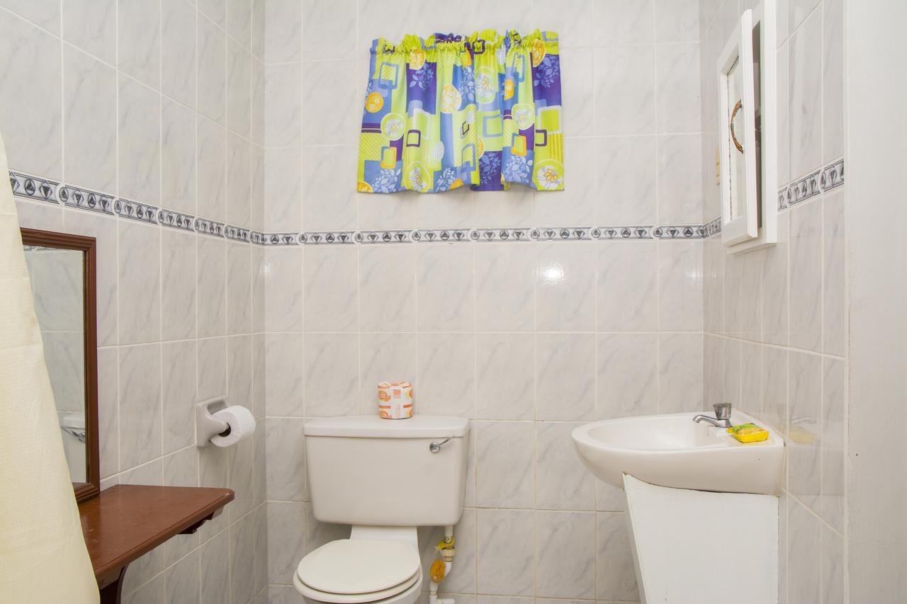 Windjammer International Cuisine & Comfort Inn Τζώρτζταουν Δωμάτιο φωτογραφία